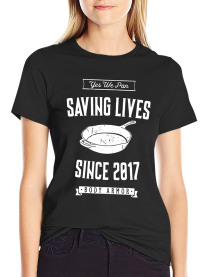 Camiseta Negra: Salvando Vidas con Sartén desde 2017