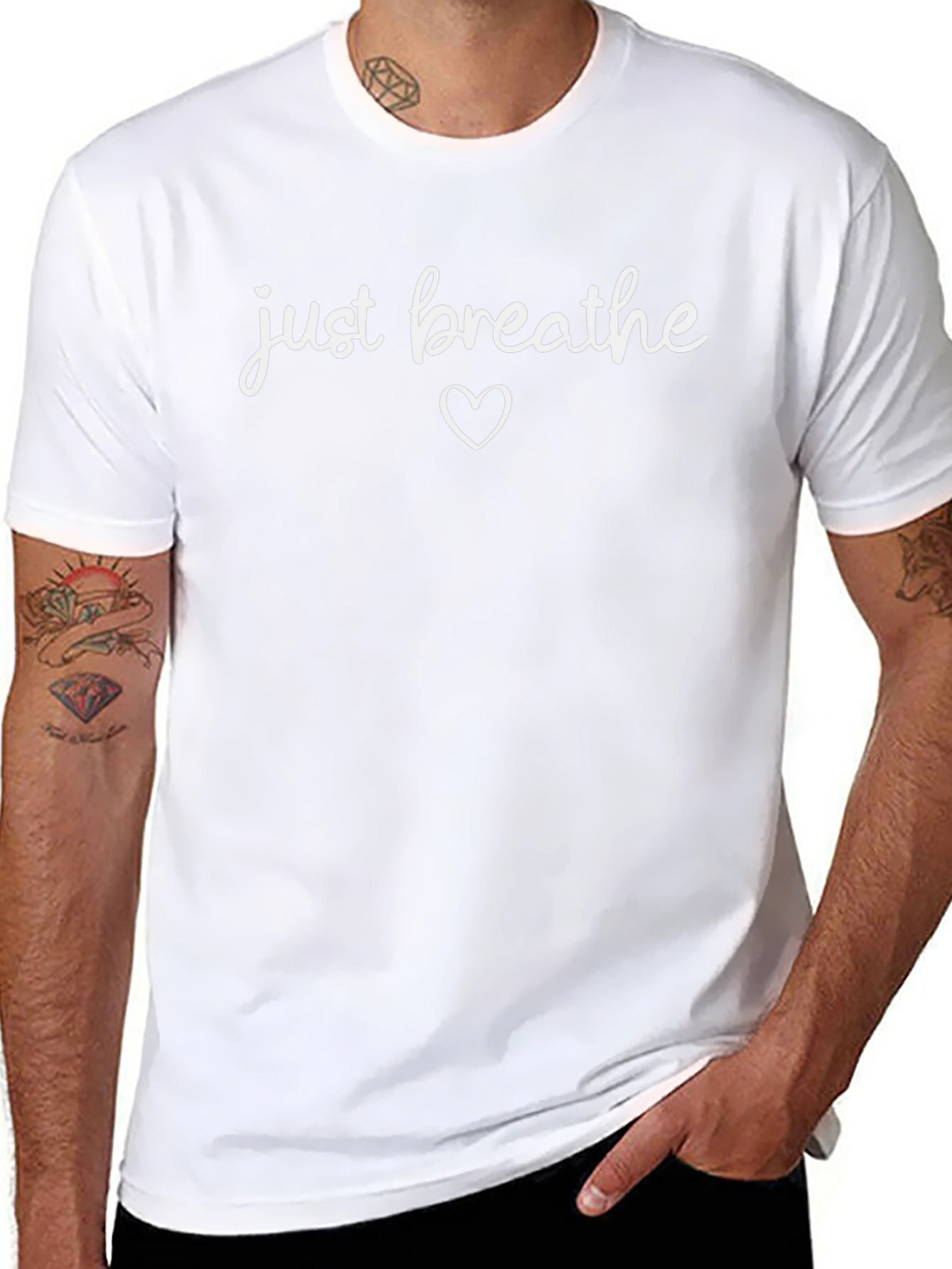 Camiseta Negra Just Breathe con Corazón