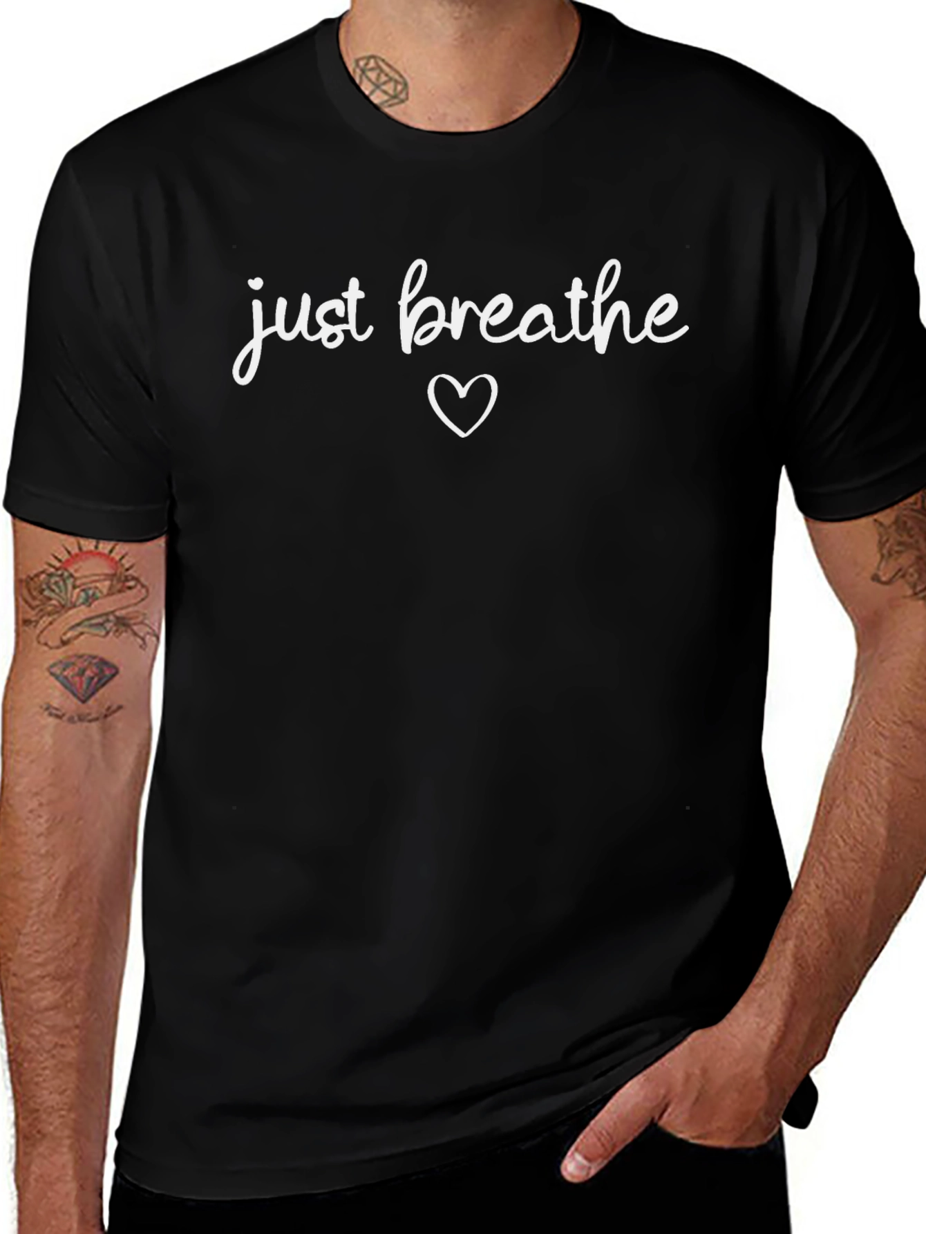 Camiseta Negra Just Breathe con Corazón