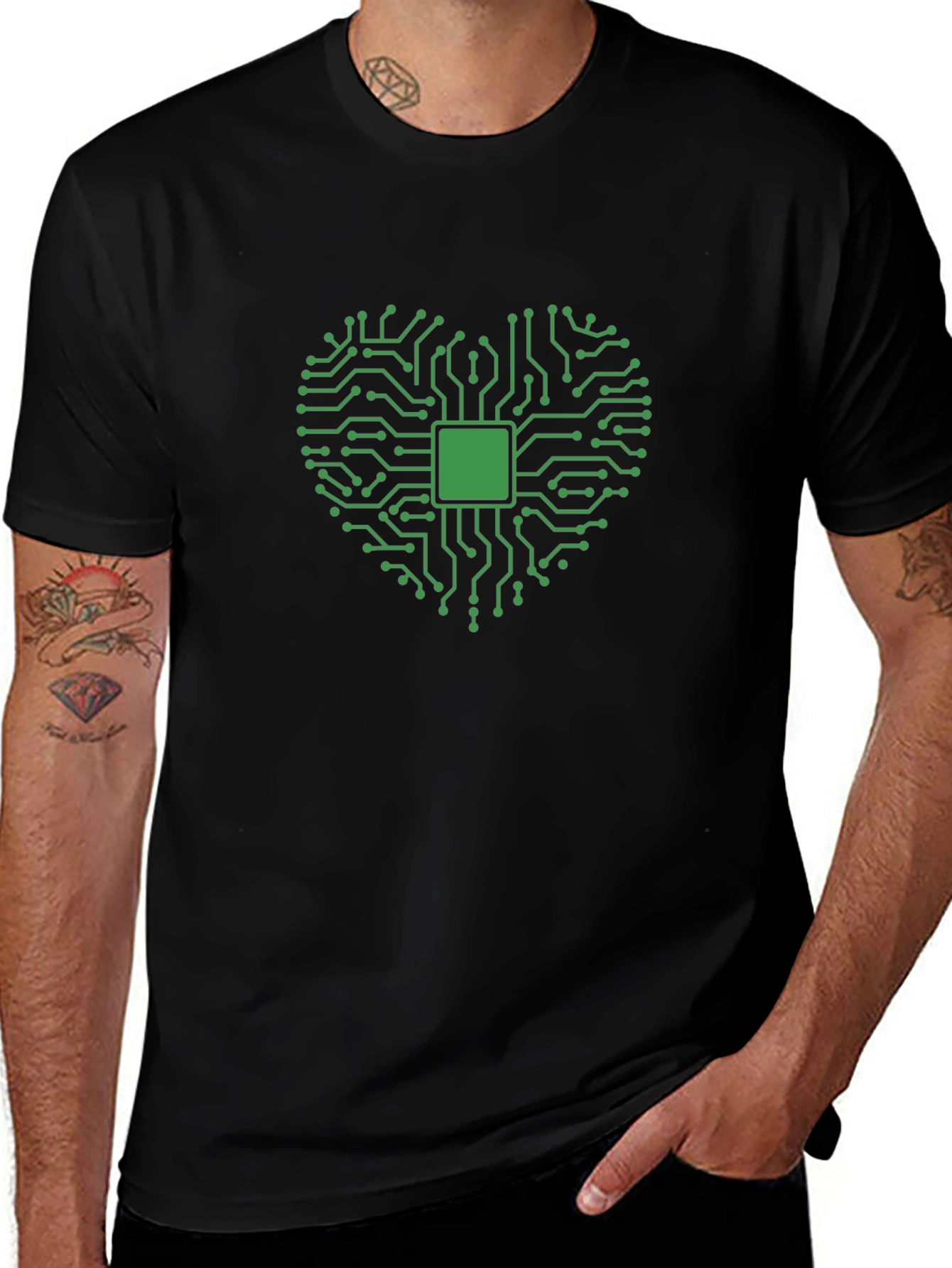 Camiseta Negra Corazón Tecnológico