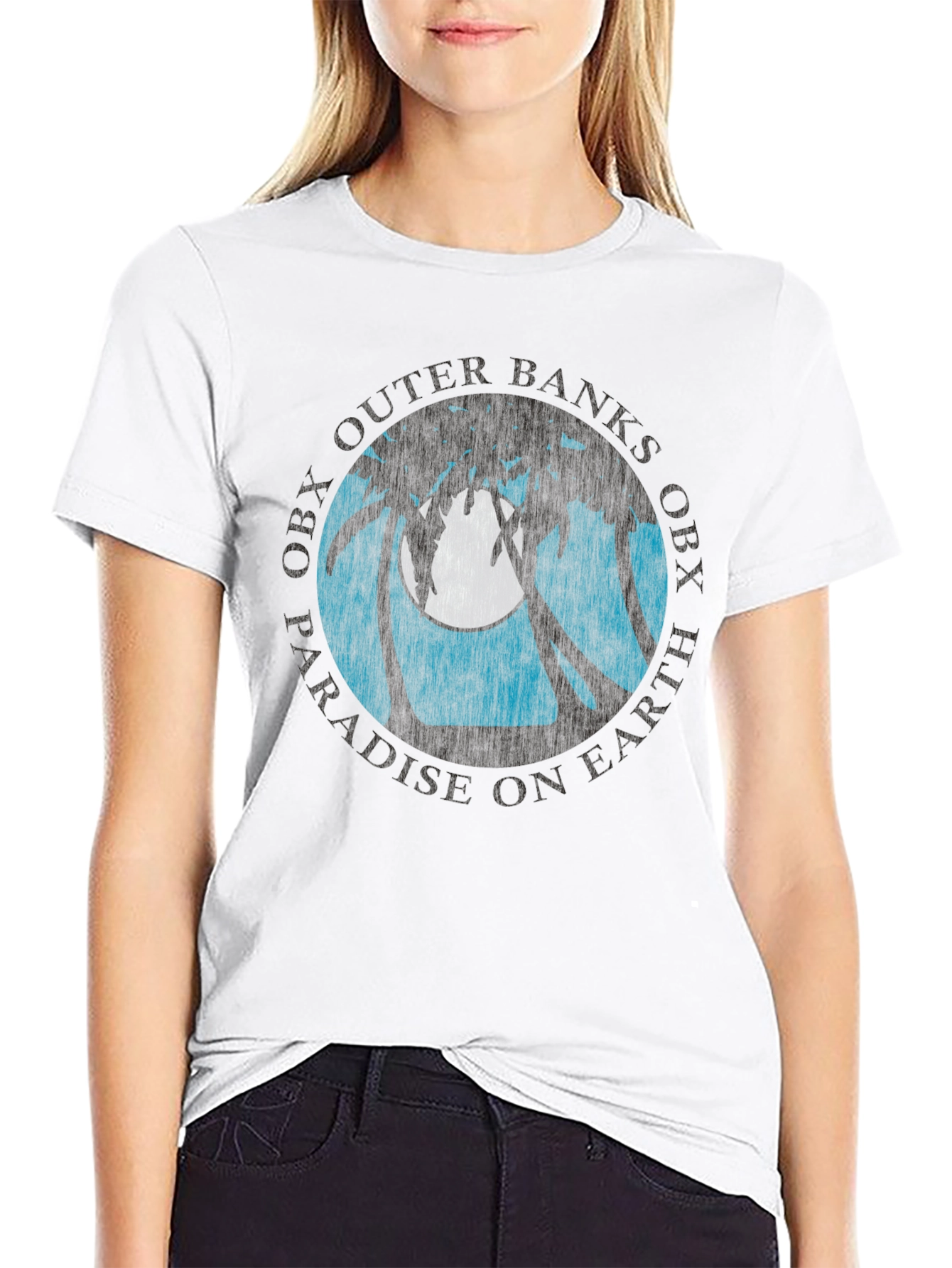 Camiseta Negra con Diseño Tropical OBX