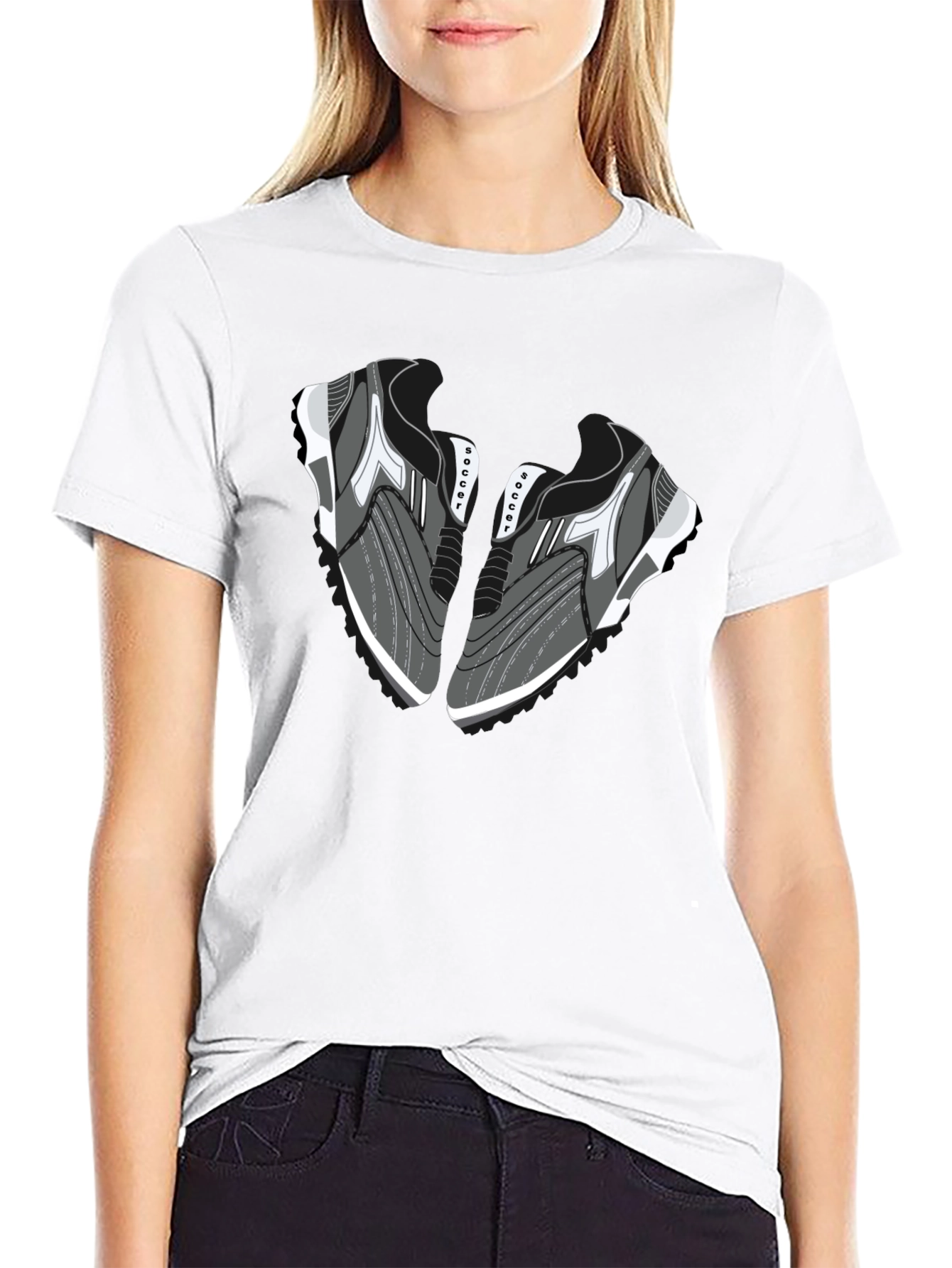 Camiseta Negra con Diseño de Zapatillas de Fútbol