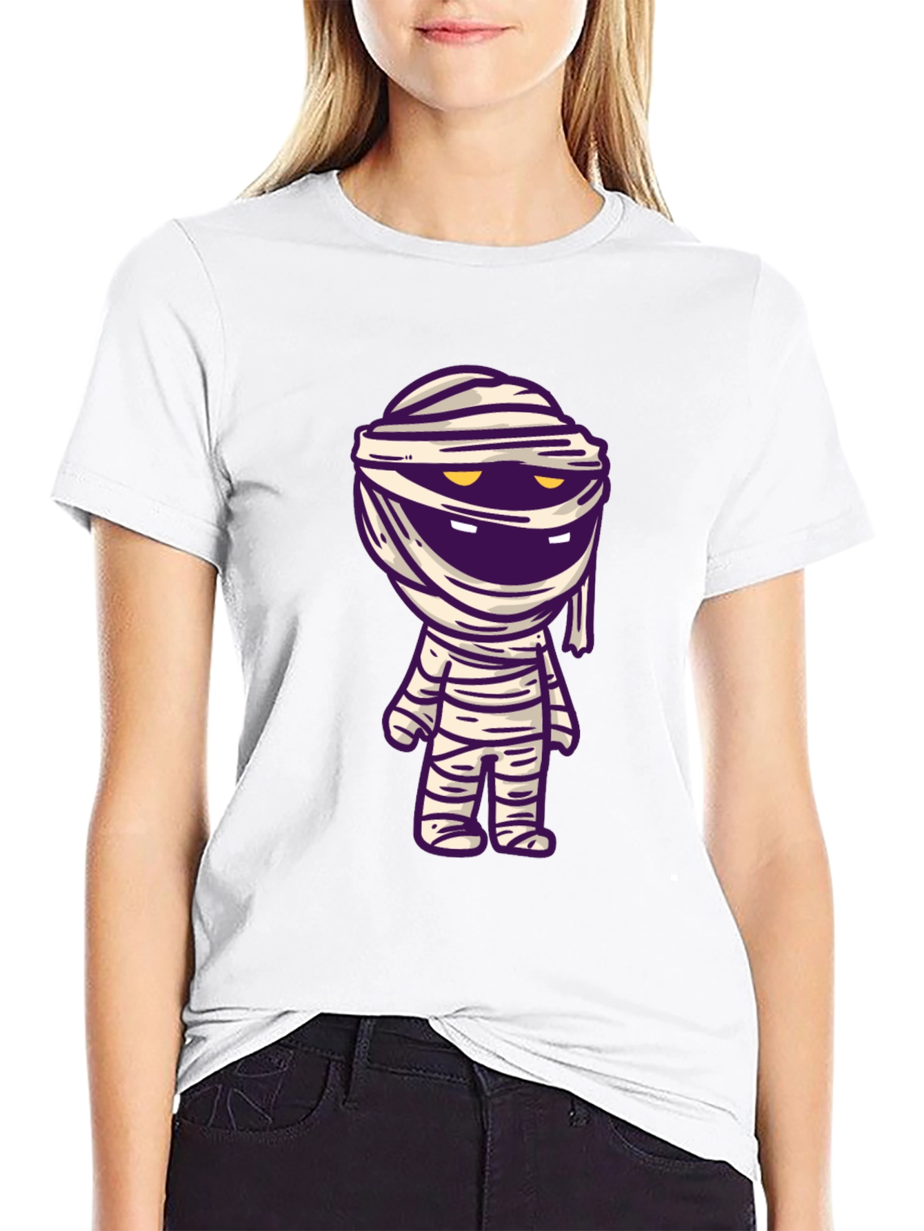 Camiseta Negra con Diseño de Momia Divertida