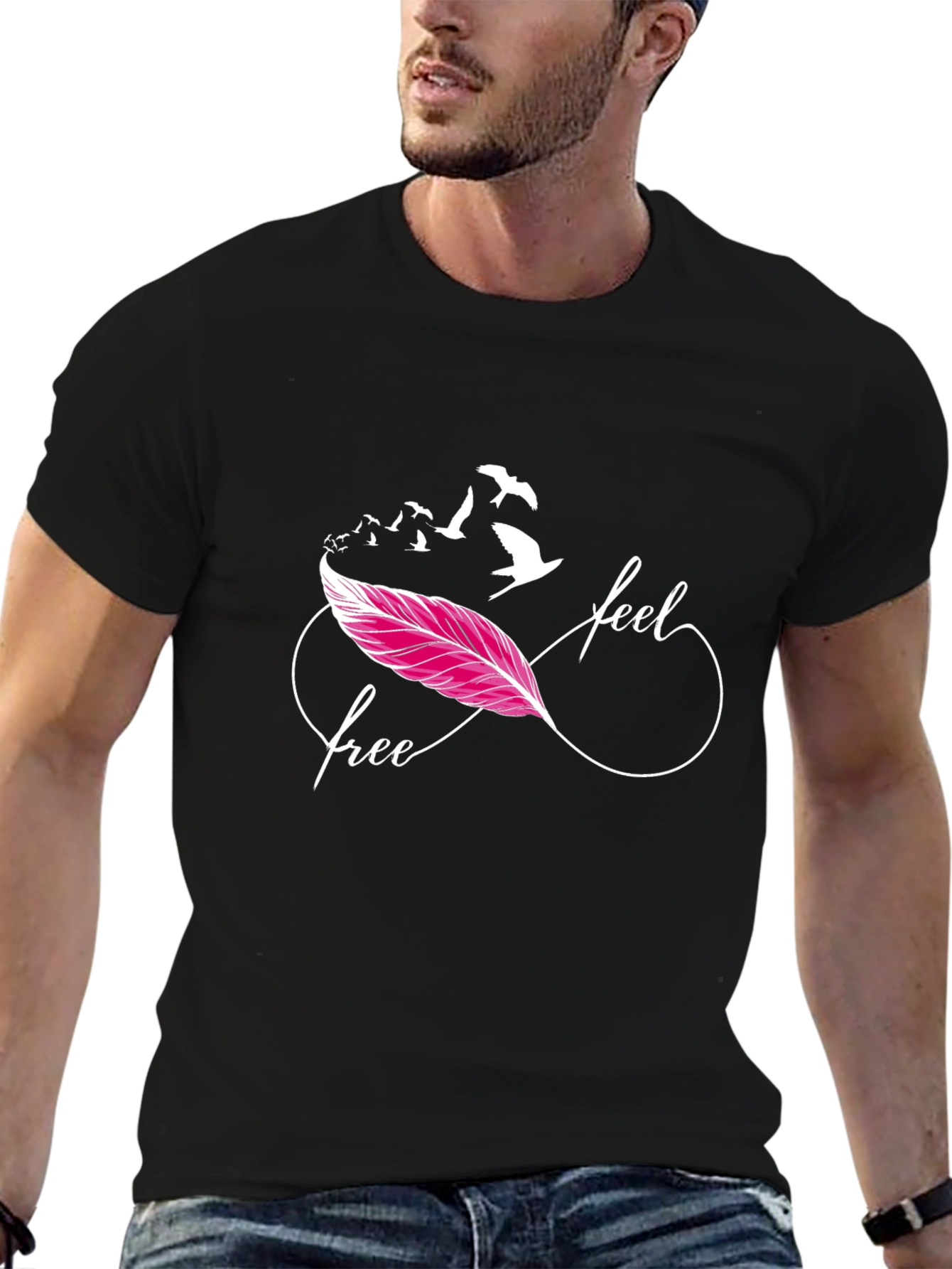 Camiseta Negra Feel Free con Pluma y Pájaros