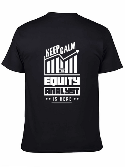 Camiseta Negra Equity Analyst - Mantén la Calma