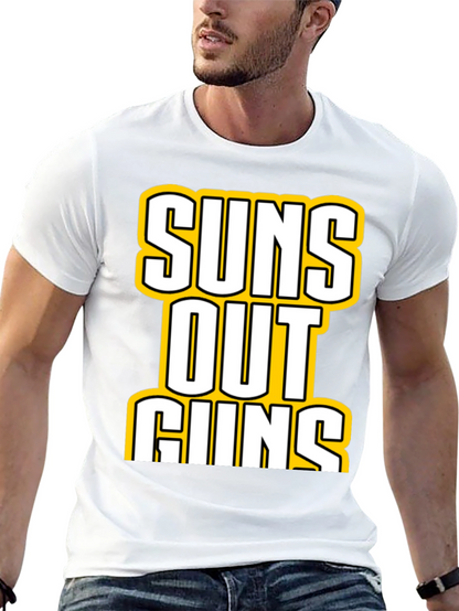 Camiseta Negra con Estampado Suns Out Guns