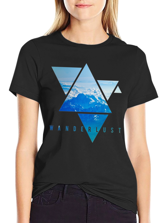 Camiseta Negra Wanderlust - Diseño Montañas Triangulares