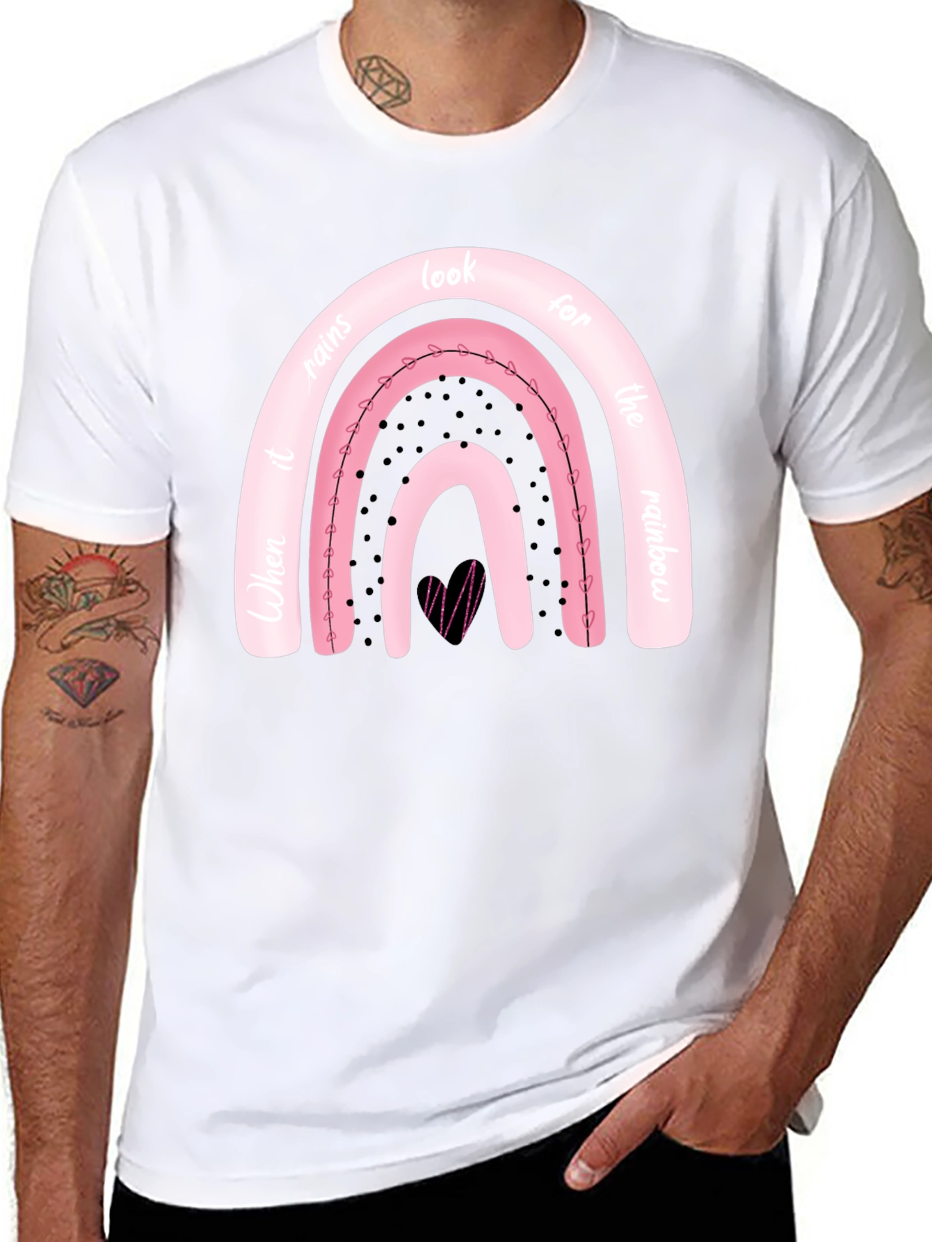 Camiseta Negra con Diseño de Arcoíris