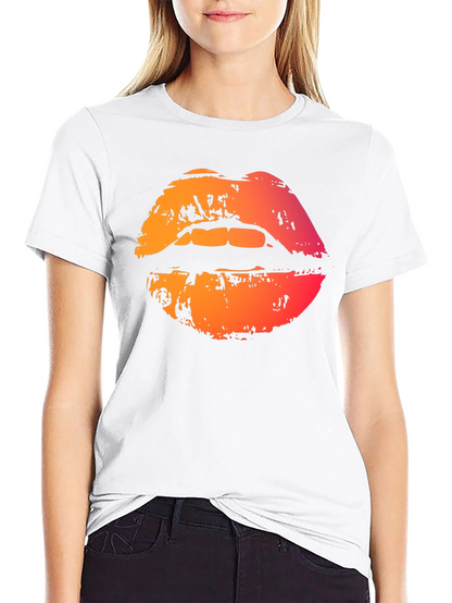 Camiseta Negra con Labios Degradados