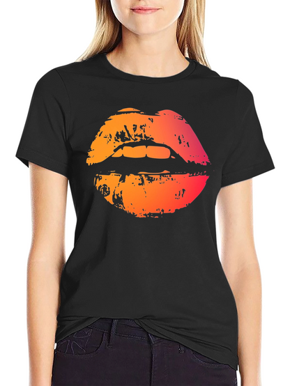 Camiseta Negra con Labios Degradados