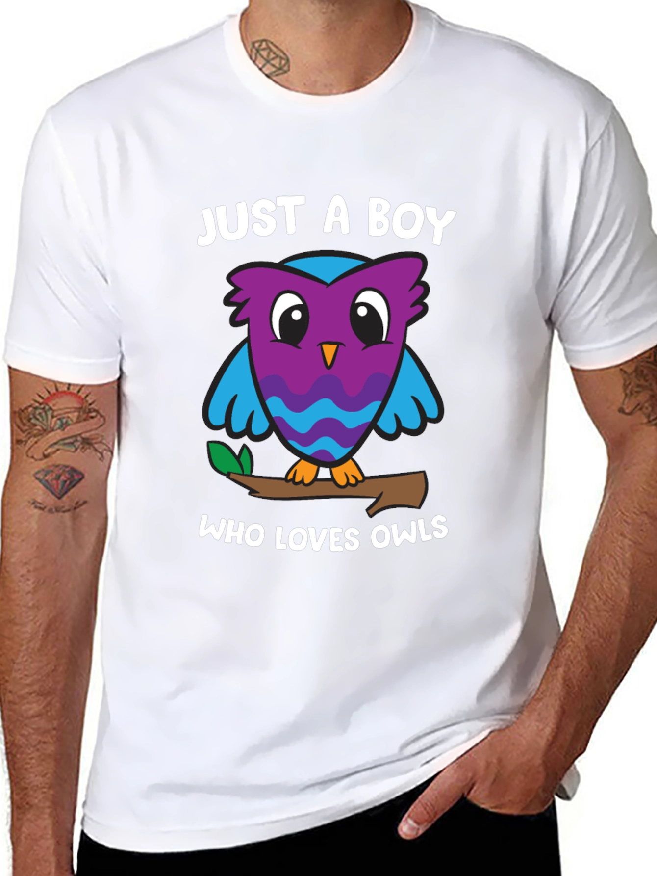 Camiseta Negra Solo un Chico que Ama los Búhos