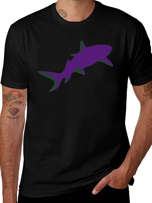 Camiseta Negra Estampado Tiburón Morado Diseño Moderno
