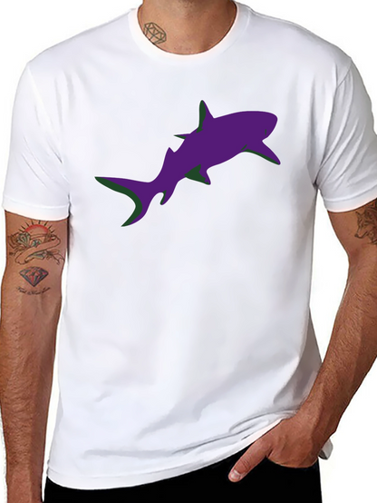 Camiseta Negra Estampado Tiburón Morado Diseño Moderno