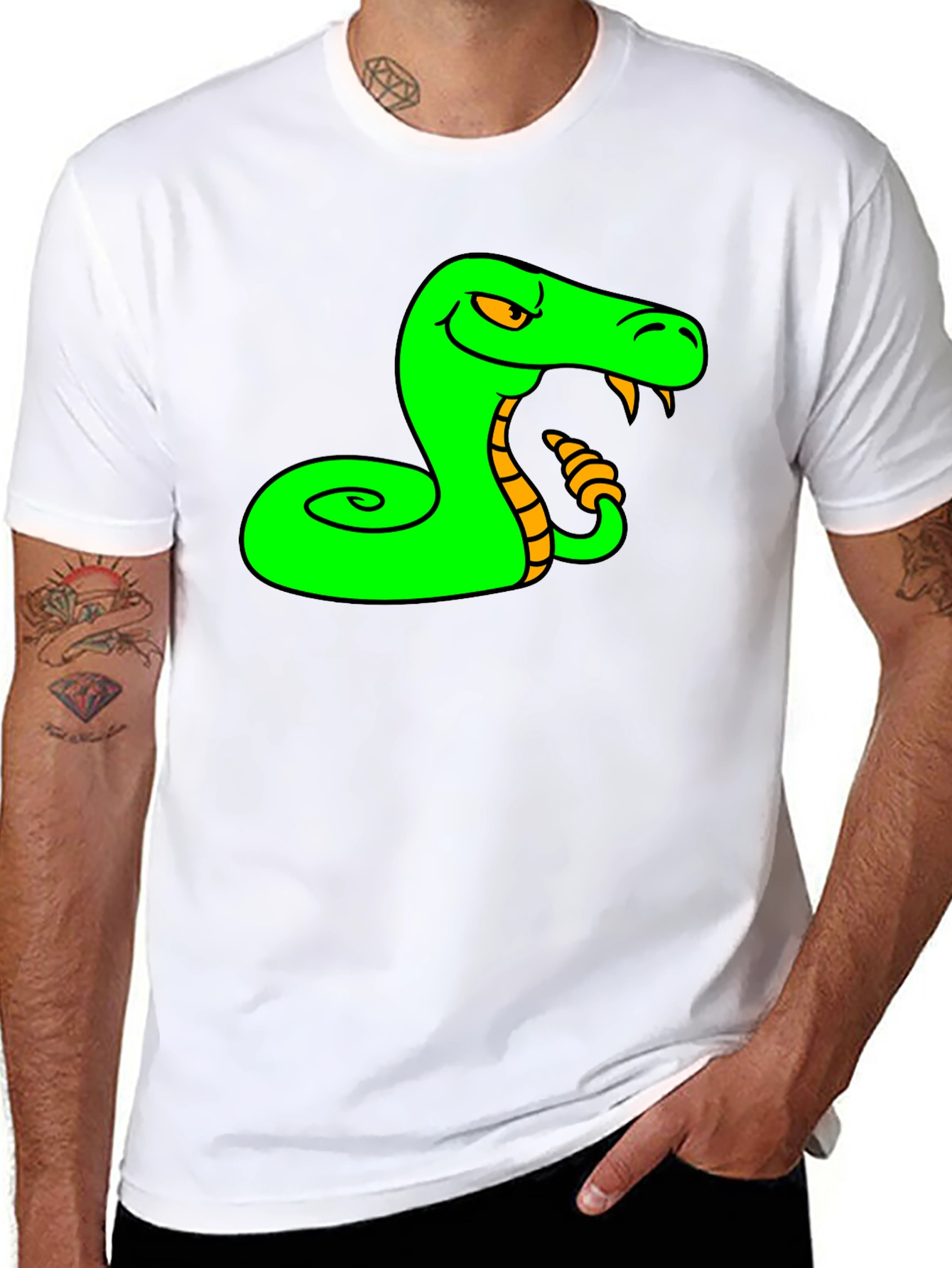 Camiseta Negra con Estampado de Serpiente Verde