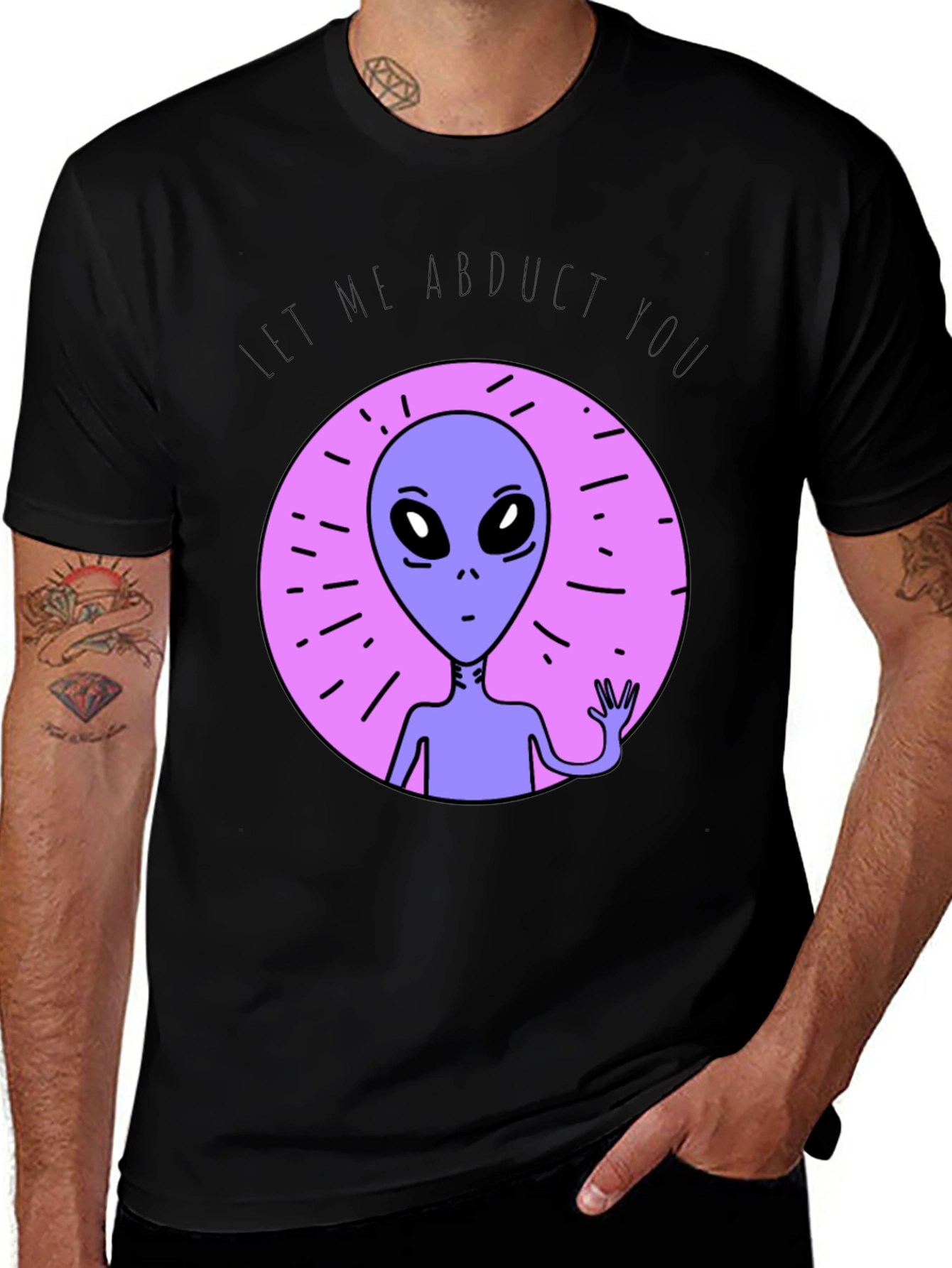 Camiseta Negra con Alienígena Déjame Abducirte