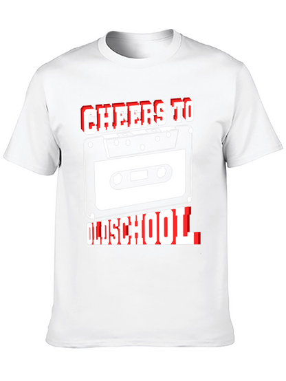 Camiseta Negra Cheers To Oldschool con Diseño Retro Cassette