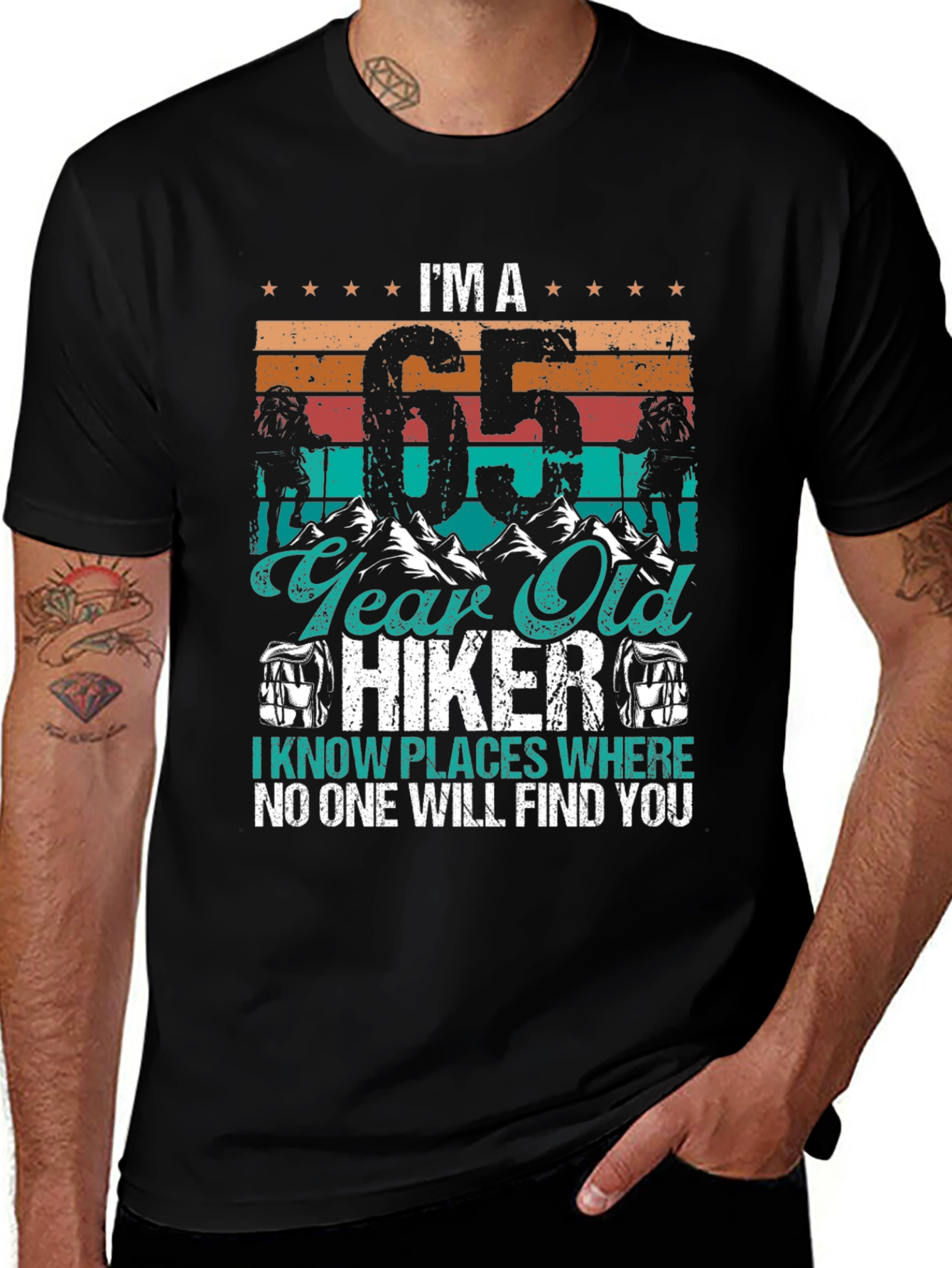 Camiseta Hiker 65 Años - Aventuras y Humor
