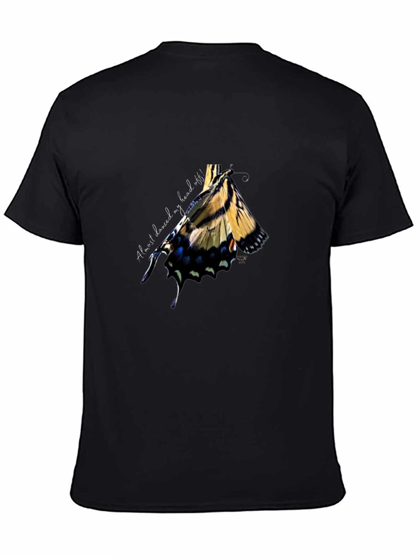 Camiseta Negra Estampado Mariposa Abstracta