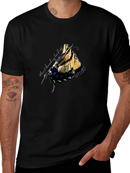 Camiseta Negra Estampado Mariposa Abstracta