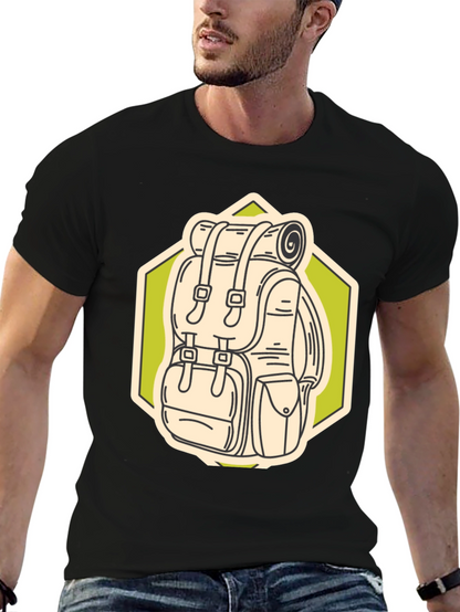 Camiseta Negra con Diseño de Mochila de Senderismo