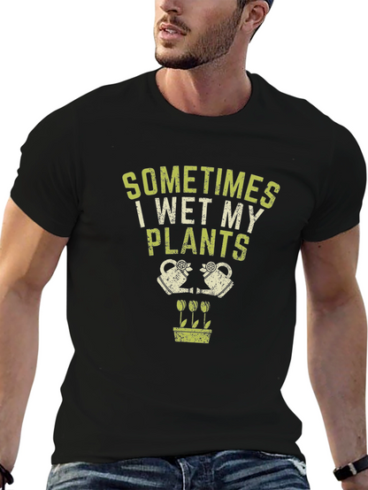 Camiseta Negra Sometimes I Wet My Plants