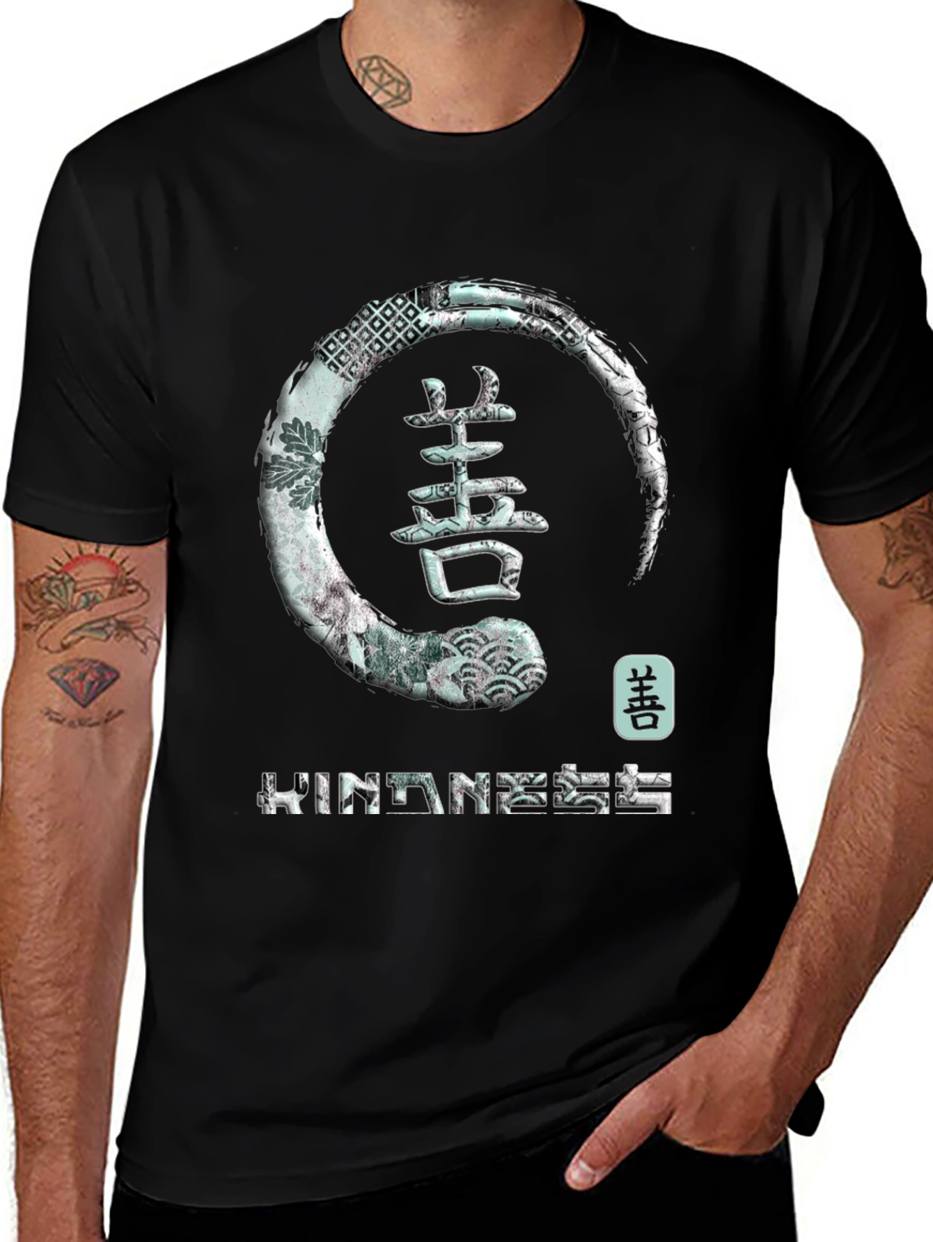 Camiseta Negra con Diseño Zen Bondad