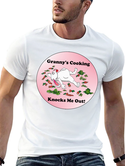 Camiseta Negra: Grannys Cooking Knocks Me Out!