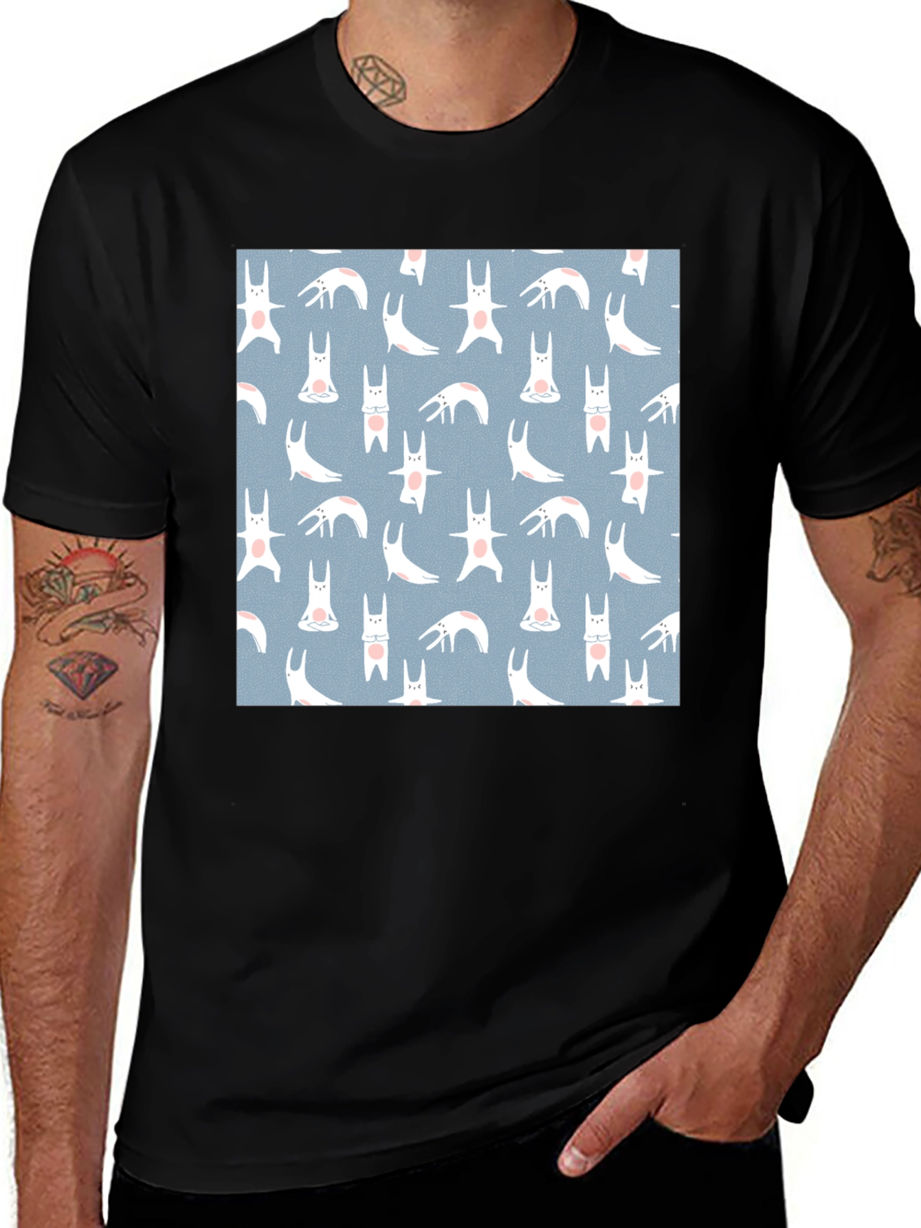 Camiseta Negra con Diseño de Conejos Yoga