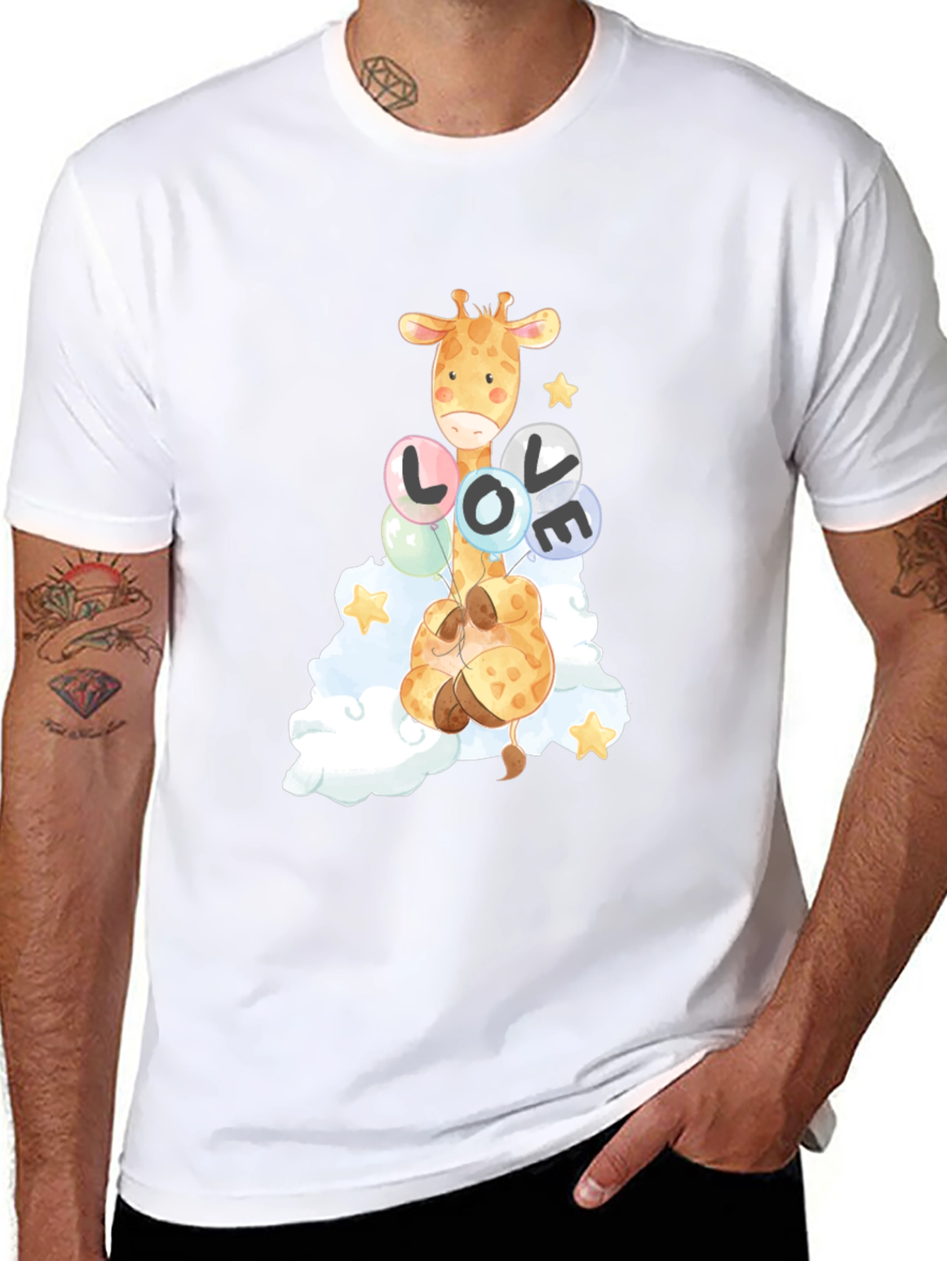 Camiseta Negra con Diseño de Jirafa y Globos LOVE