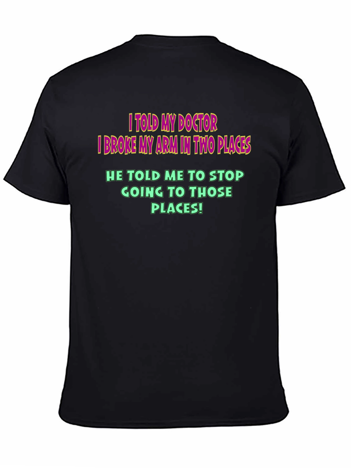 Camiseta Negra Humor Médico - ¡Brazo Roto!
