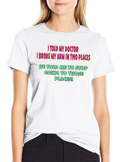 Camiseta Negra Humor Médico - ¡Brazo Roto!