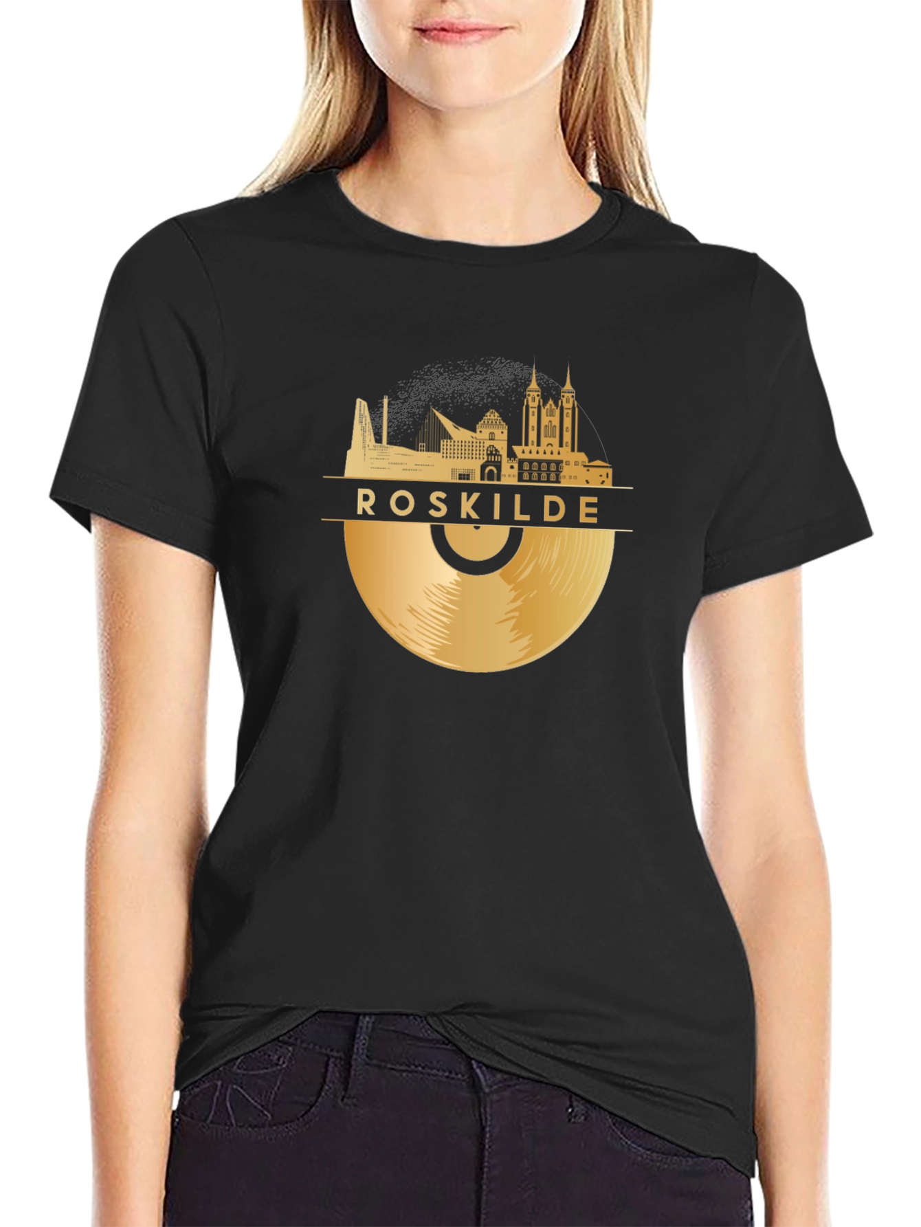 Camiseta Negra Roskilde Vinilo Dorado