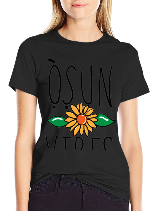Camiseta Negra con Diseño Floral - Moda Casual