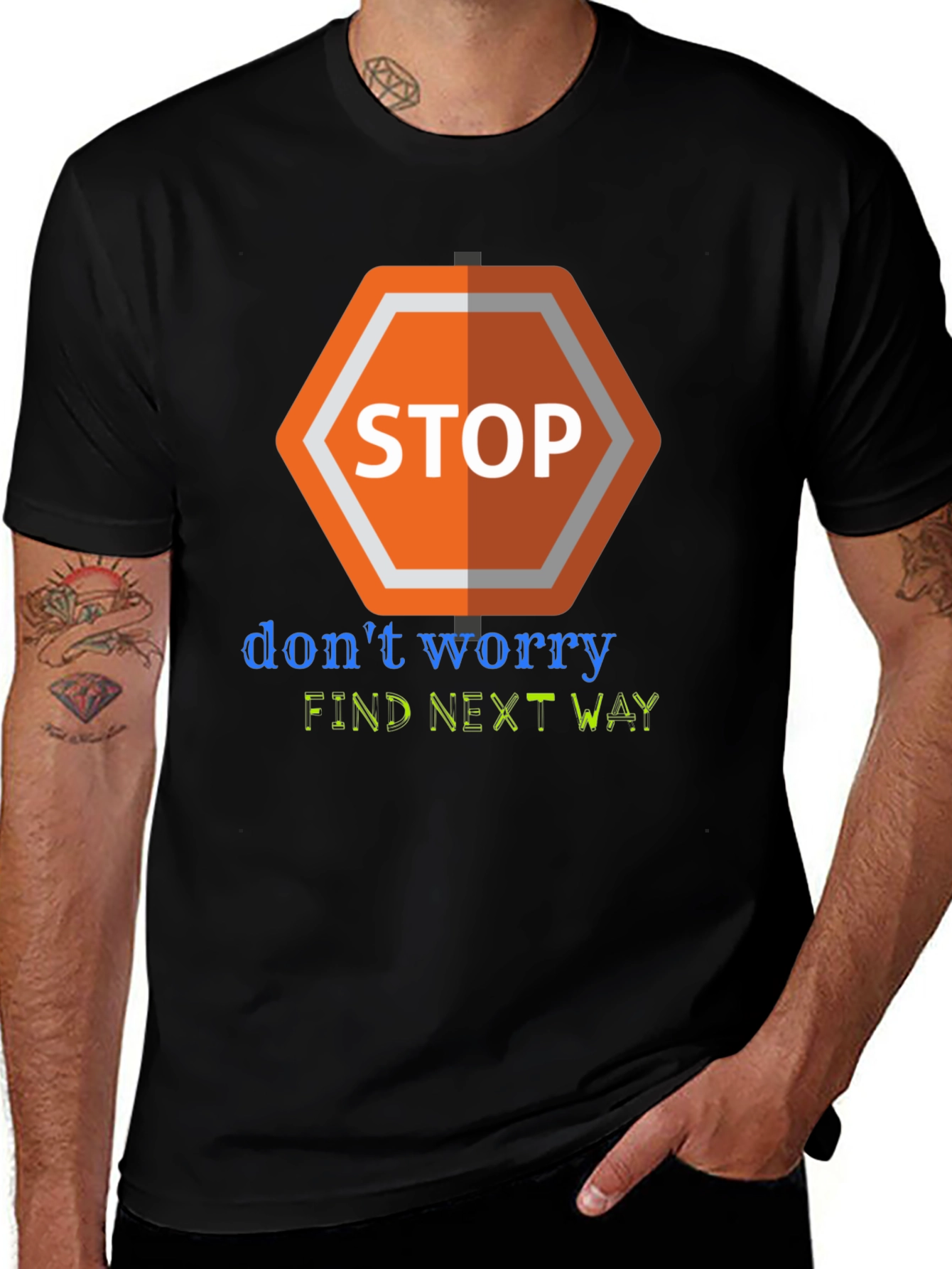 Camiseta Negra con Diseño Stop Worry