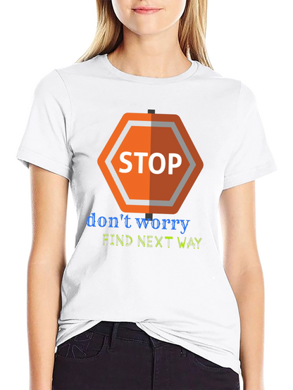 Camiseta Negra con Diseño Stop Worry