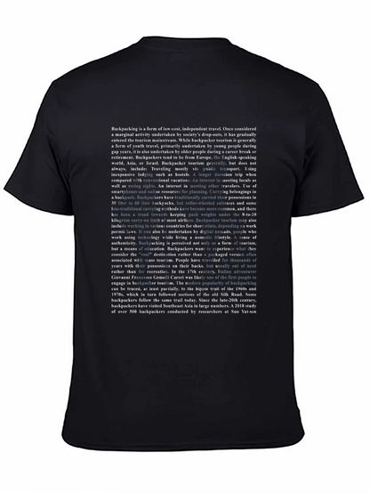 Camiseta Negra con Texto sobre Mochileros
