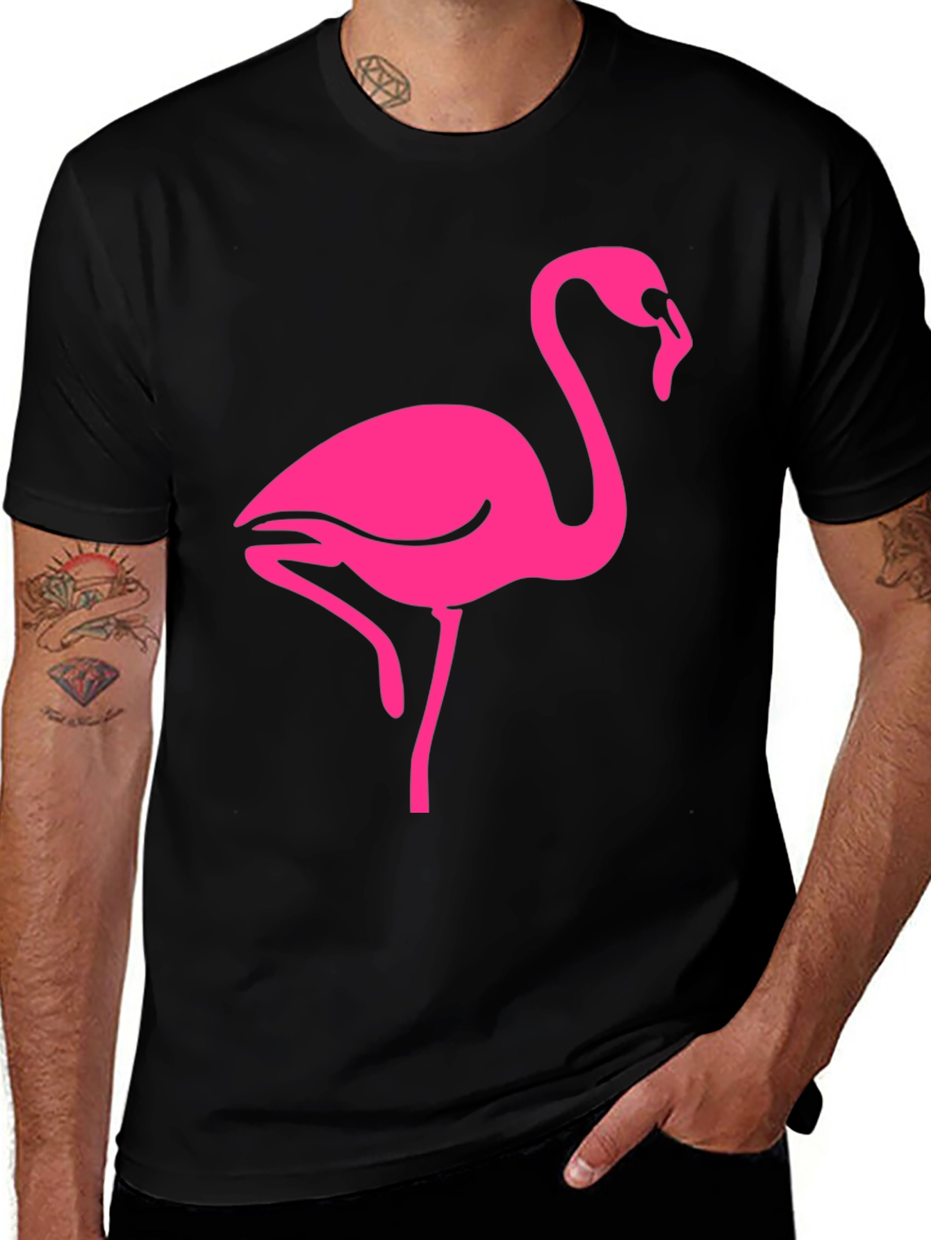 Camiseta Negra con Flamenco Rosa