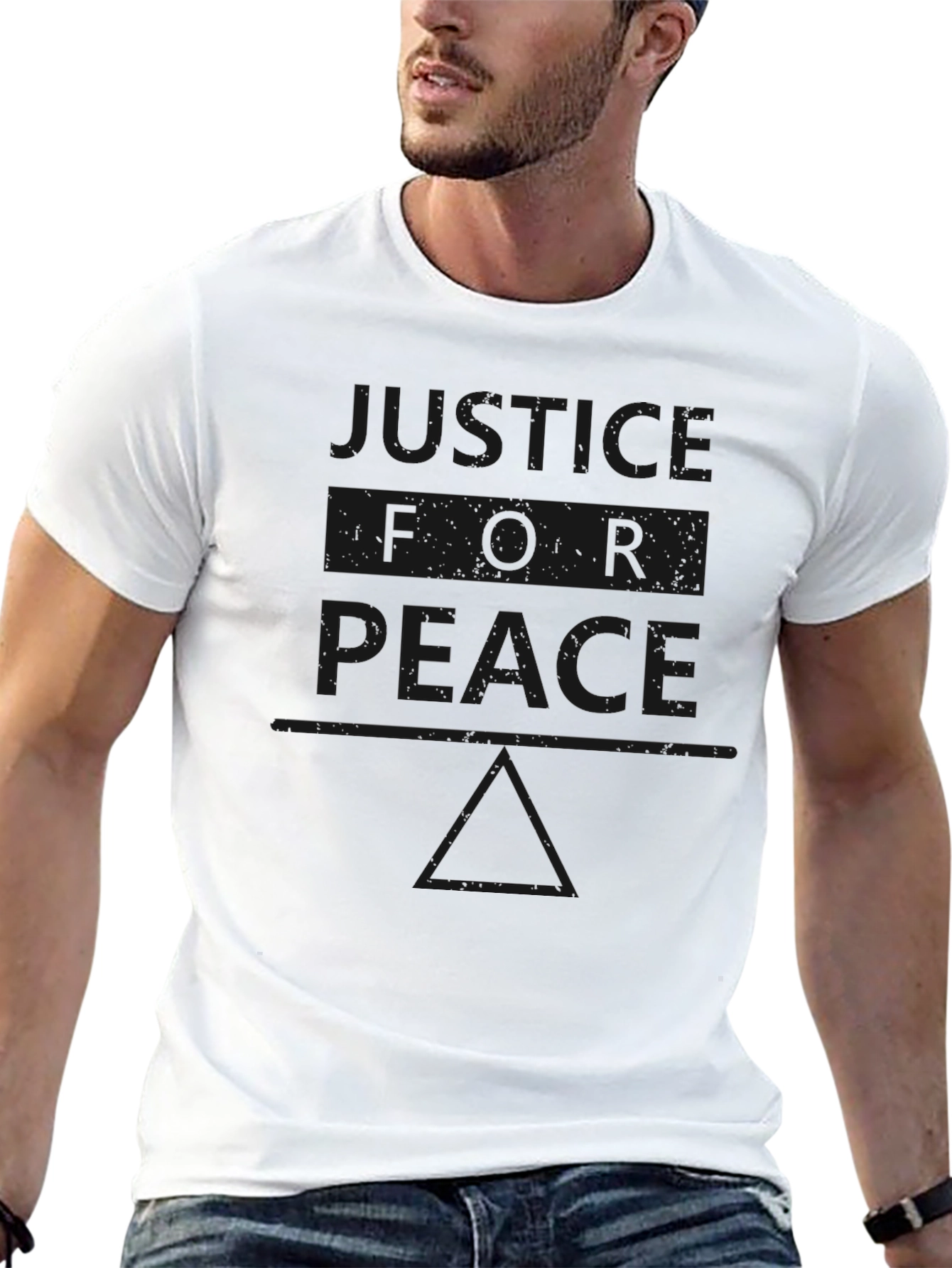 Camiseta Negra: Justicia y Paz en Equilibrio