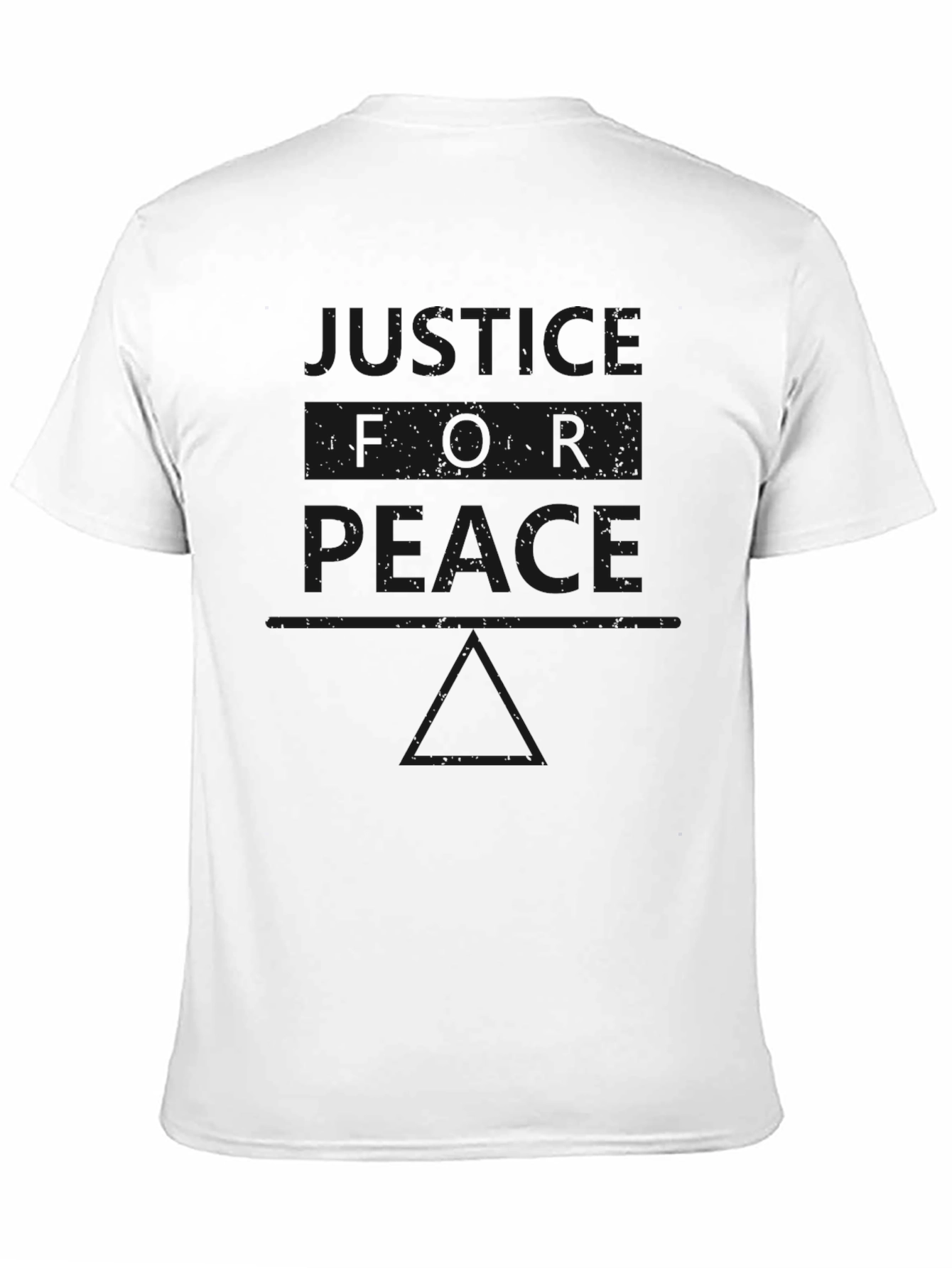 Camiseta Negra: Justicia y Paz en Equilibrio