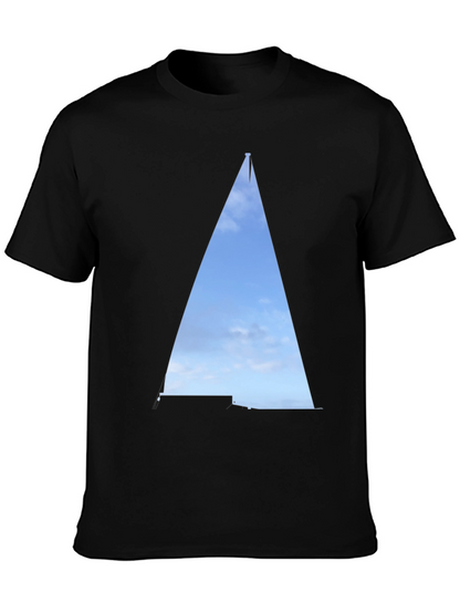 Camiseta Negra con Diseño de Velero Abstracto