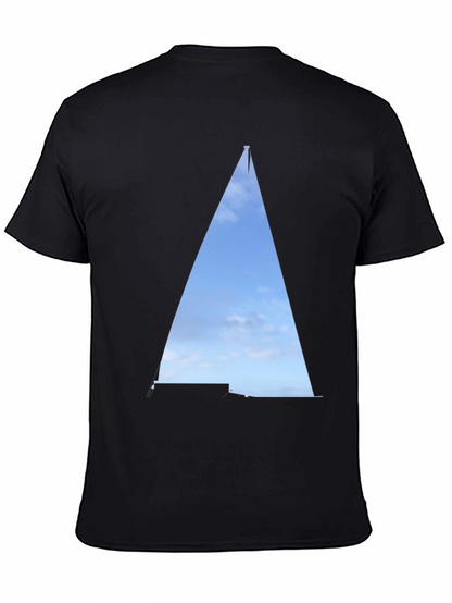 Camiseta Negra con Diseño de Velero Abstracto