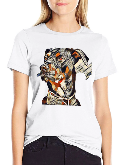 Camiseta Negra con Diseño Abstracto de Doberman