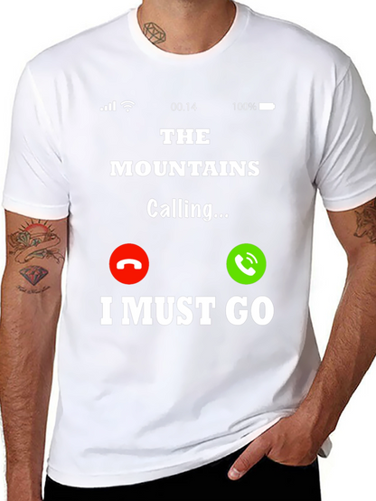 Camiseta Negra The Mountains Are Calling para Aventura