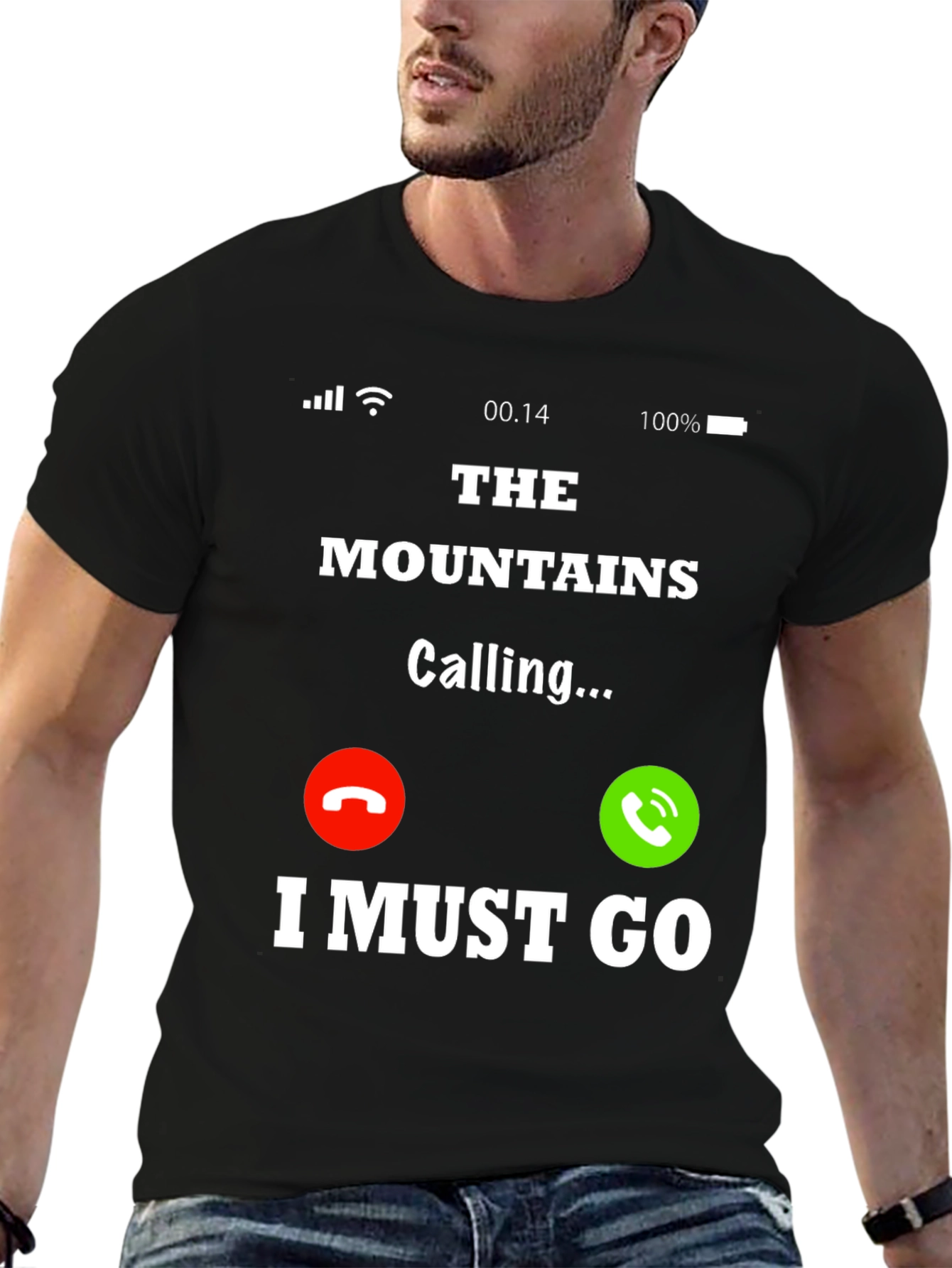 Camiseta Negra The Mountains Are Calling para Aventura