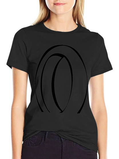 Camiseta Negra con Diseño Abstracto Ovalado