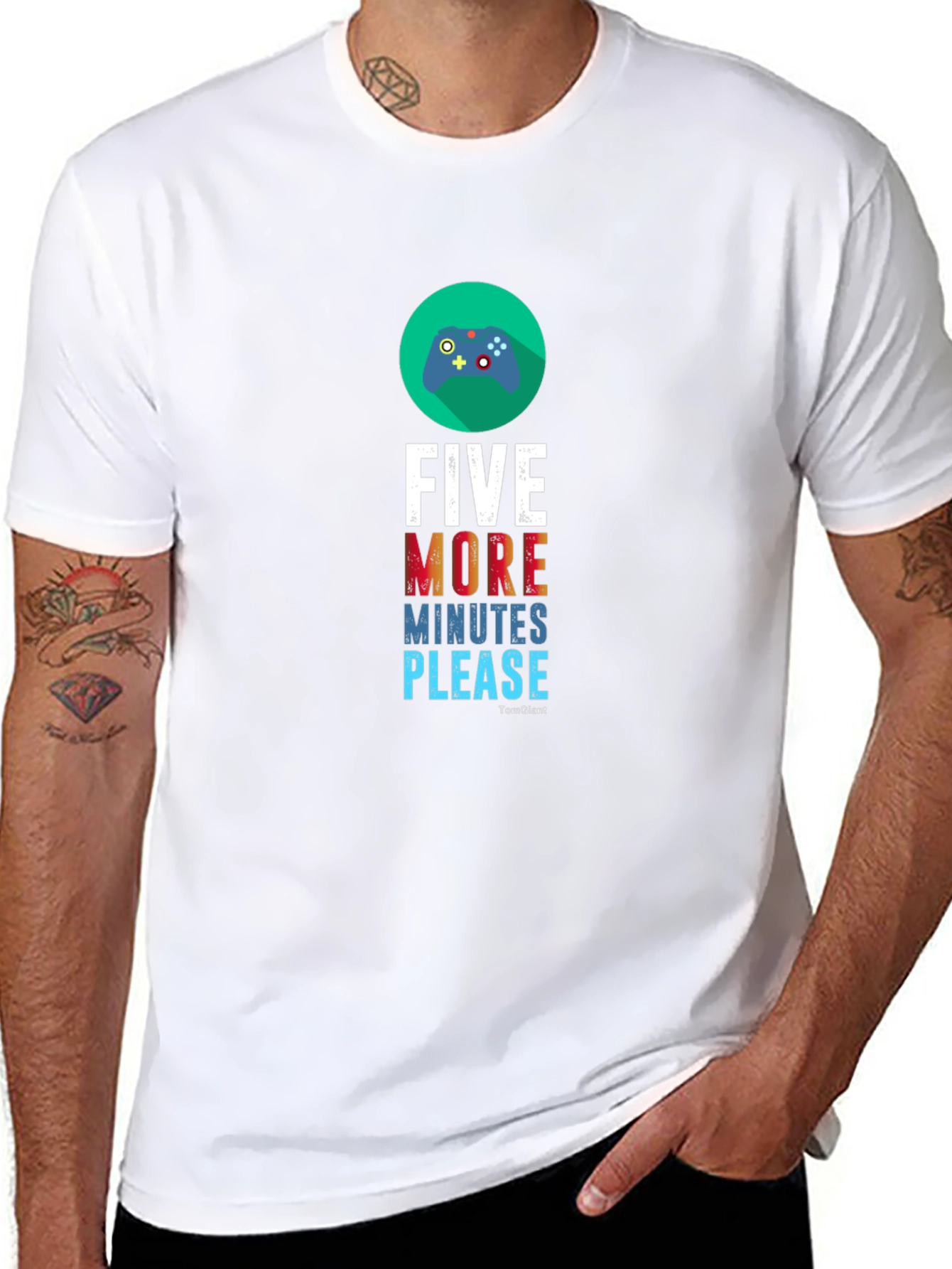 Camiseta Negra Cinco Minutos Más para Gamers