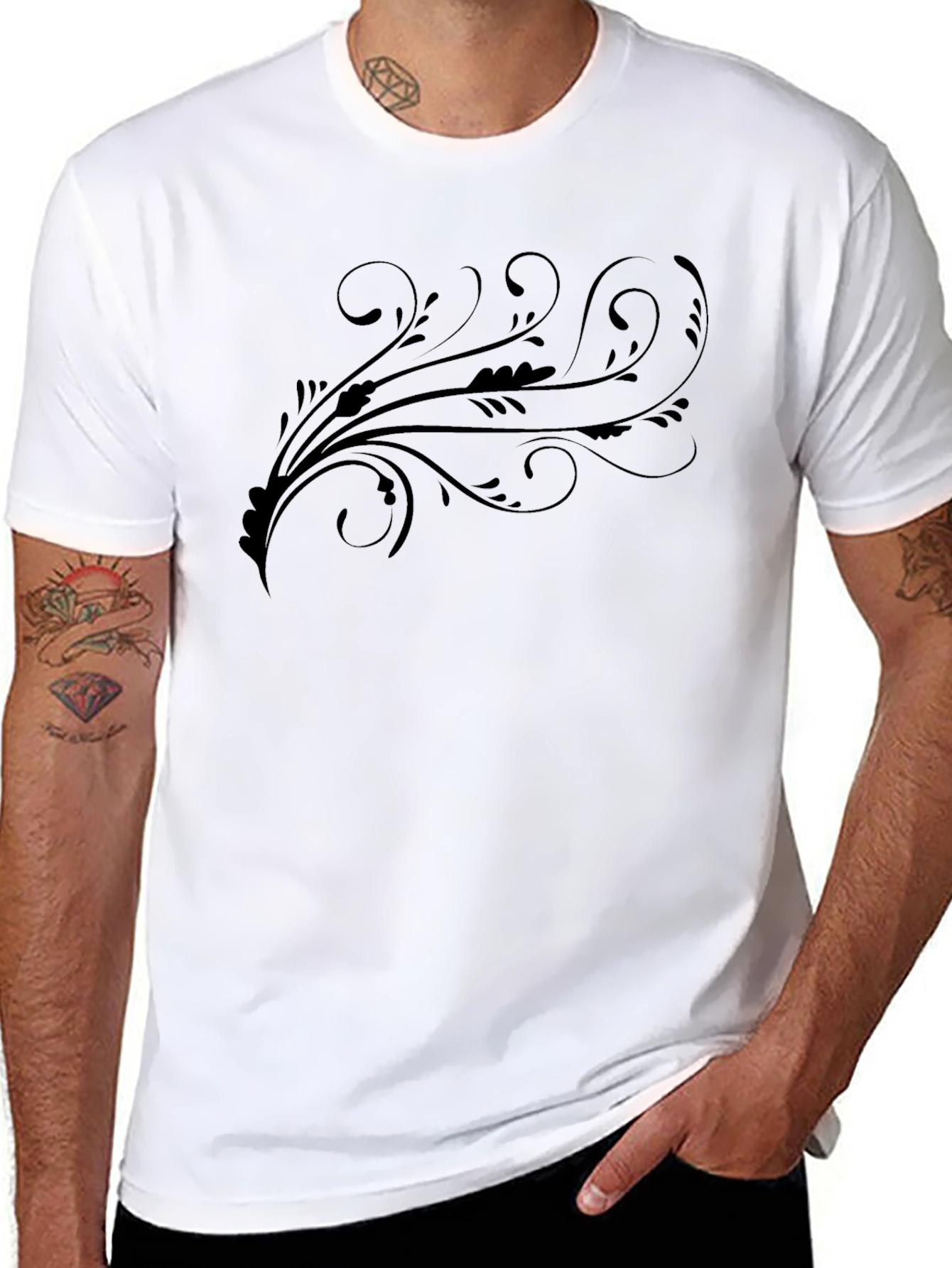 Camiseta Negra Estampada con Diseño Floral