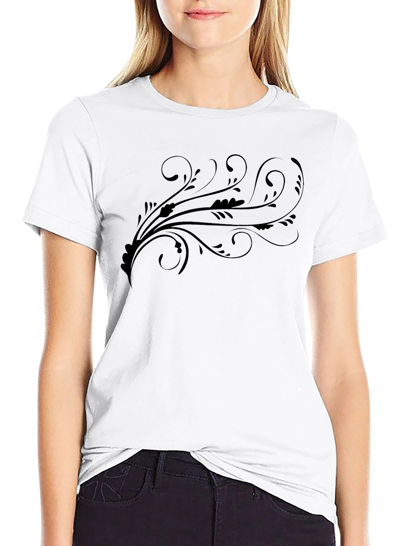 Camiseta Negra Estampada con Diseño Floral