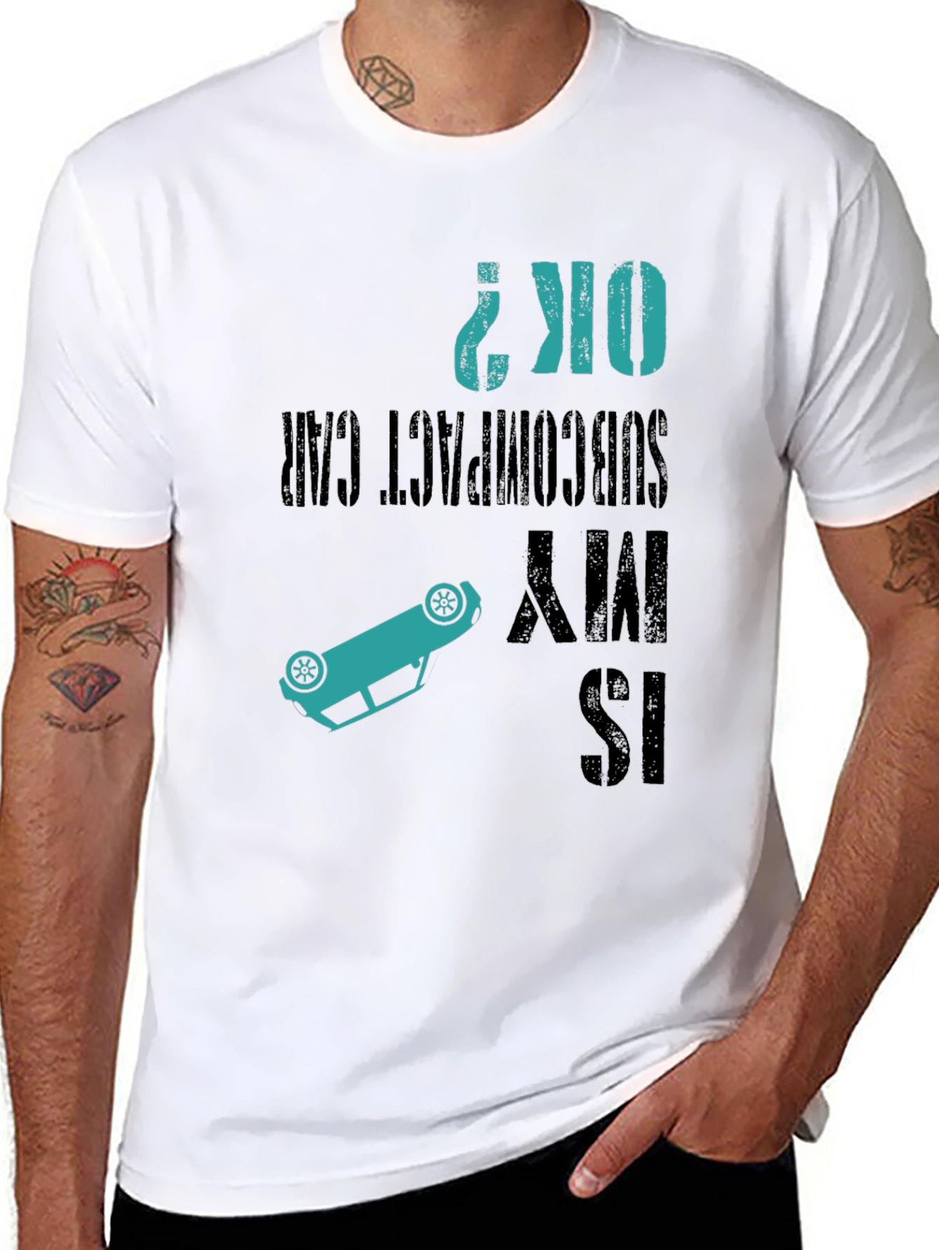 Camiseta Negra: ¿Está bien mi coche compacto?