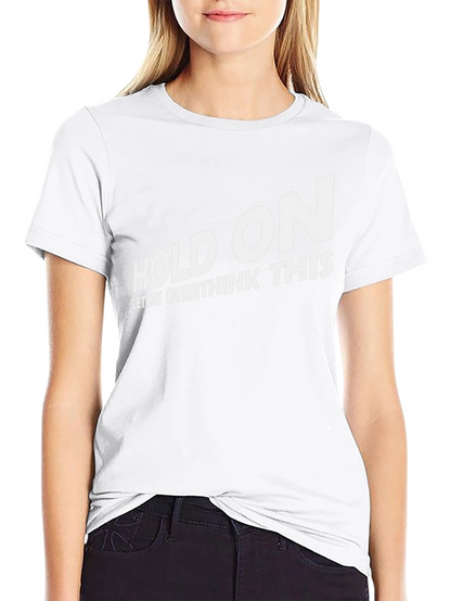 Camiseta Negra con Texto Divertido Hold On